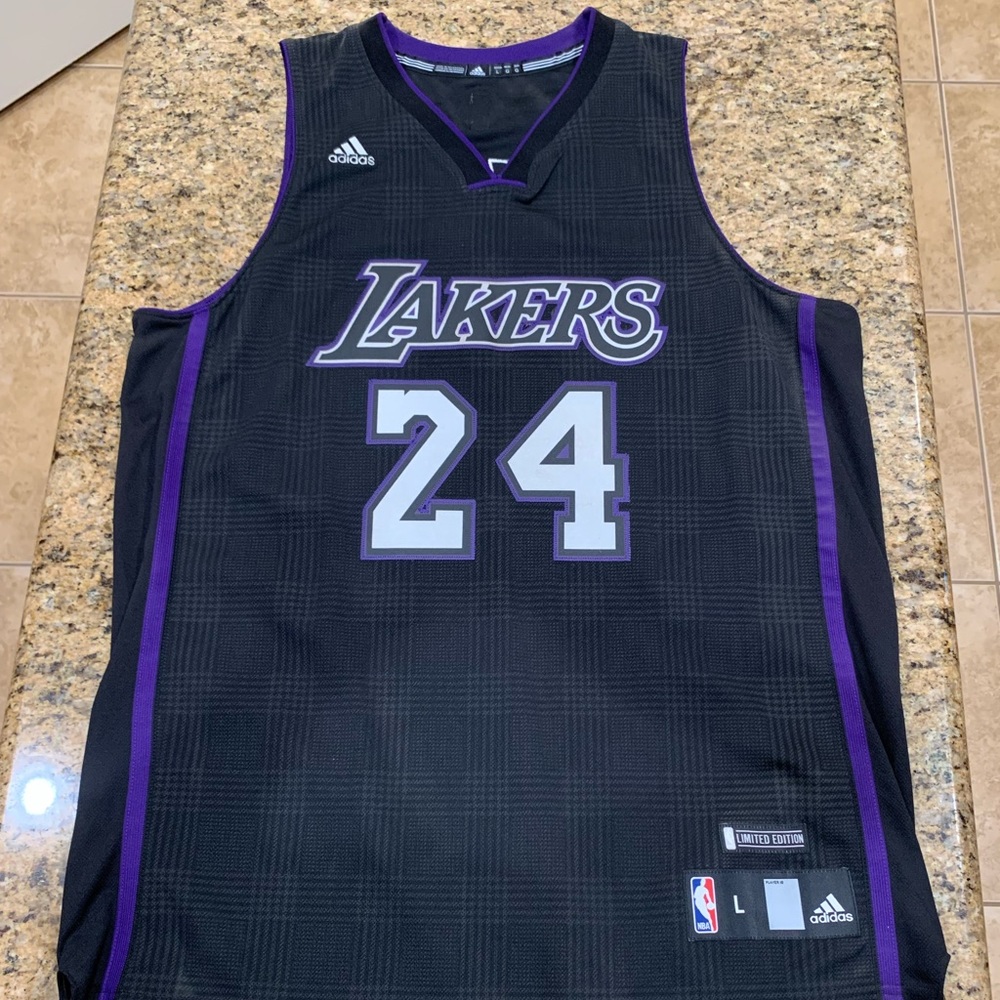Authentic Mens Adidas Limited Edition - NBA Kobe Bryant #24 Black Jersey - Large